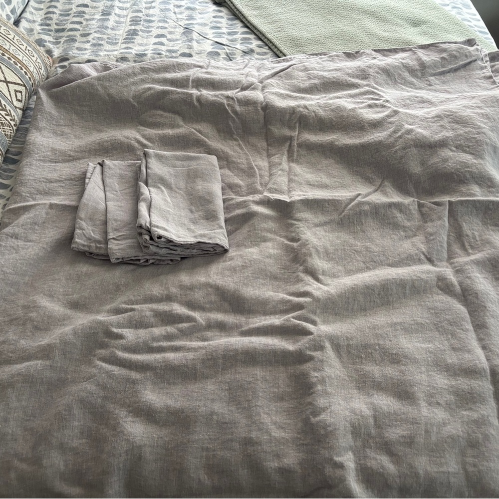 West Elm Linen Queen Duvet Cover, Mauve/Lavender